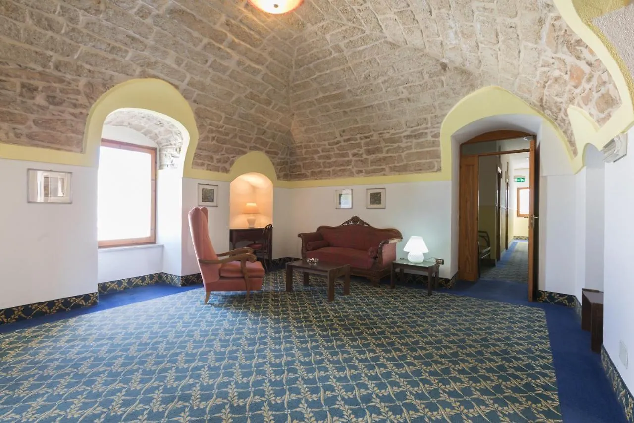 Masseria Sant'Anna Бари 4*,